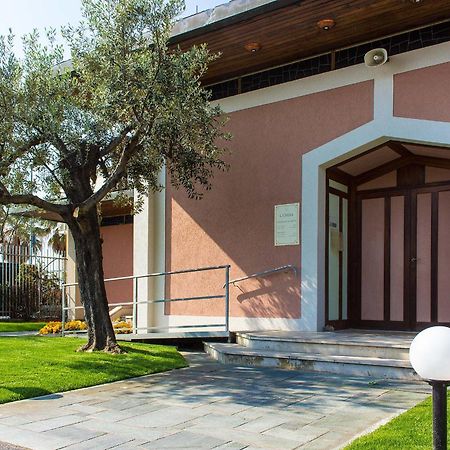 Hotel Villa San Giuseppe San Bartolomeo Al Mare Bagian luar foto