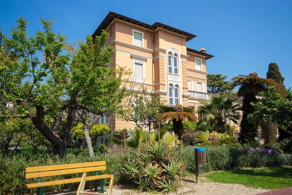 Hotel Villa San Giuseppe San Bartolomeo Al Mare Bagian luar foto