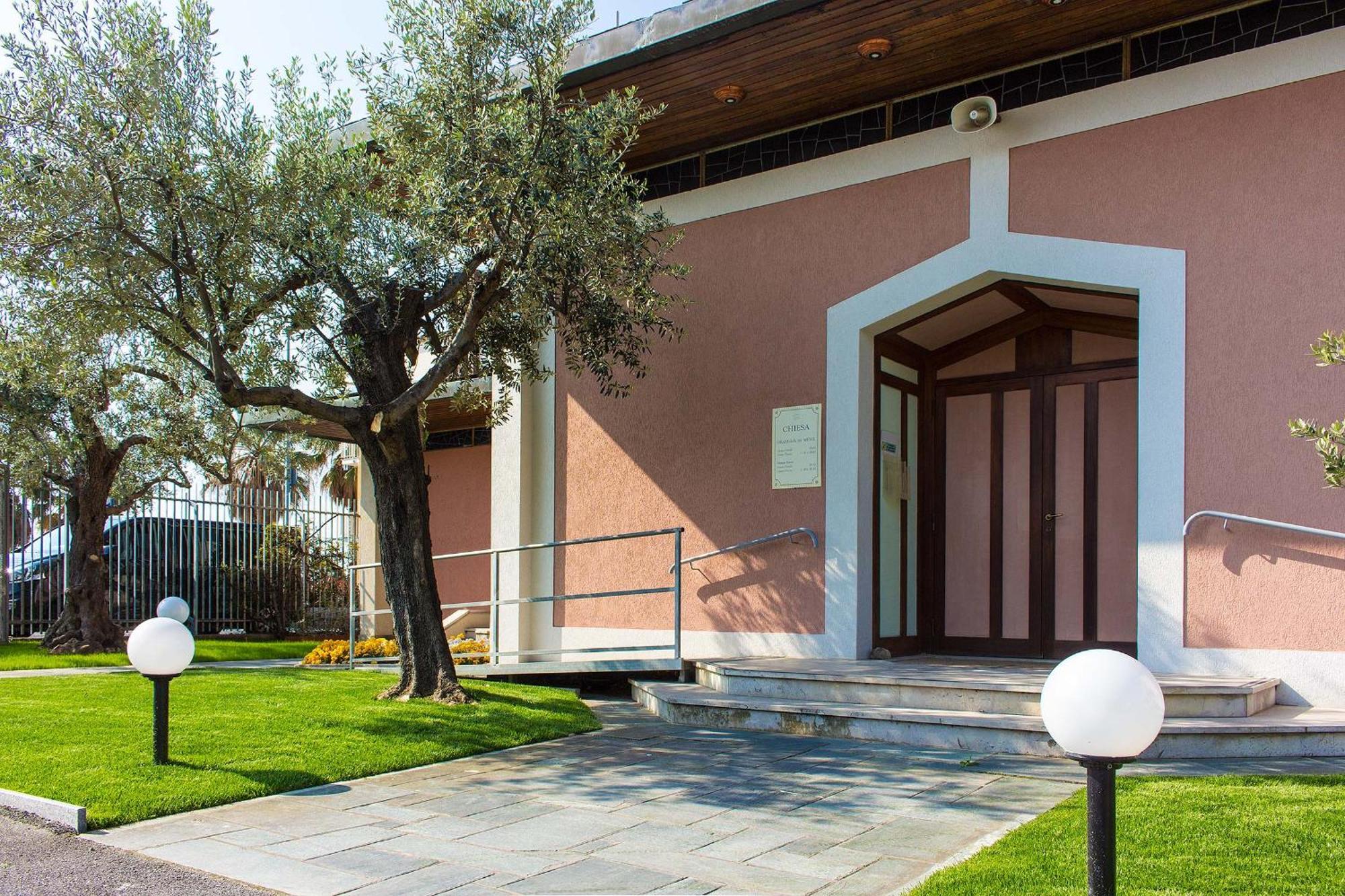 Hotel Villa San Giuseppe San Bartolomeo Al Mare Bagian luar foto