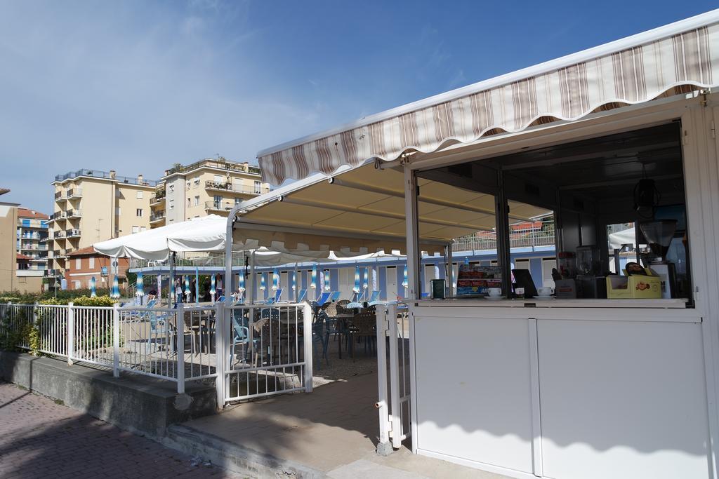 Hotel Villa San Giuseppe San Bartolomeo Al Mare Bagian luar foto