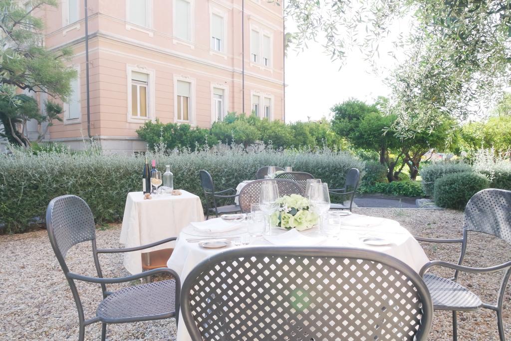 Hotel Villa San Giuseppe San Bartolomeo Al Mare Bagian luar foto