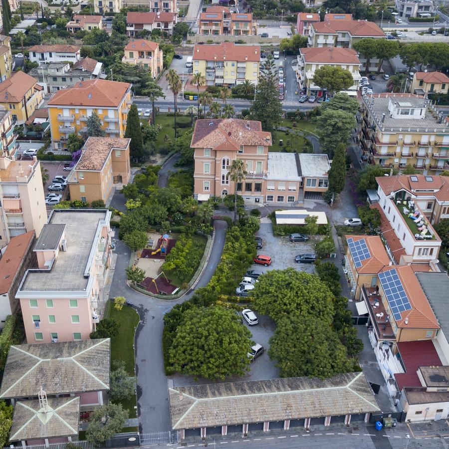 Hotel Villa San Giuseppe San Bartolomeo Al Mare Bagian luar foto