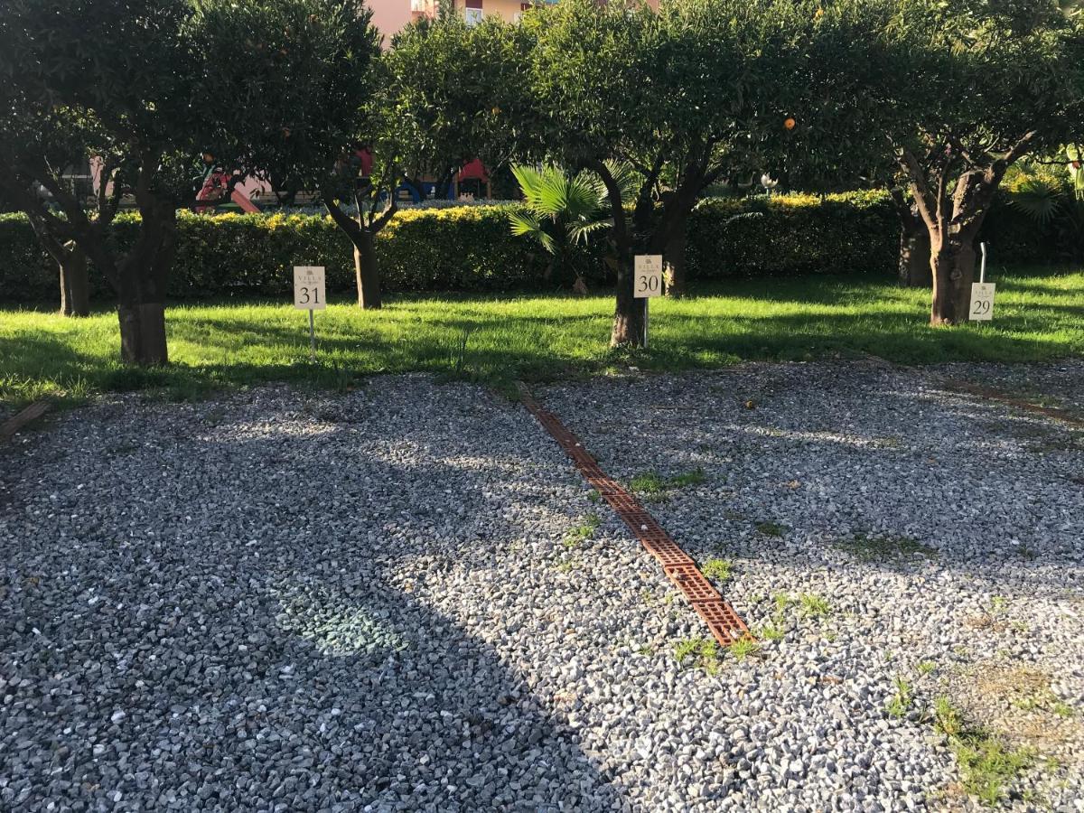 Hotel Villa San Giuseppe San Bartolomeo Al Mare Bagian luar foto